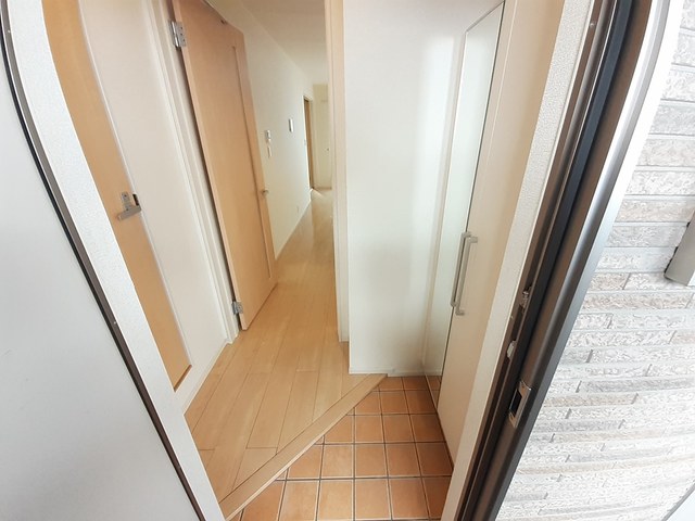 エム・ヴィレッジⅠ 玄関