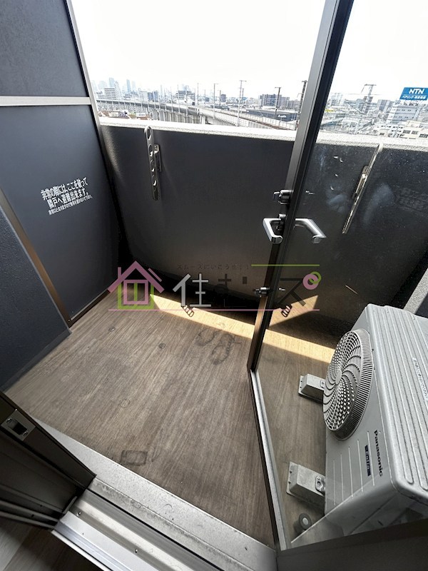 アドバンス大阪ヴェンティ  ベランダ