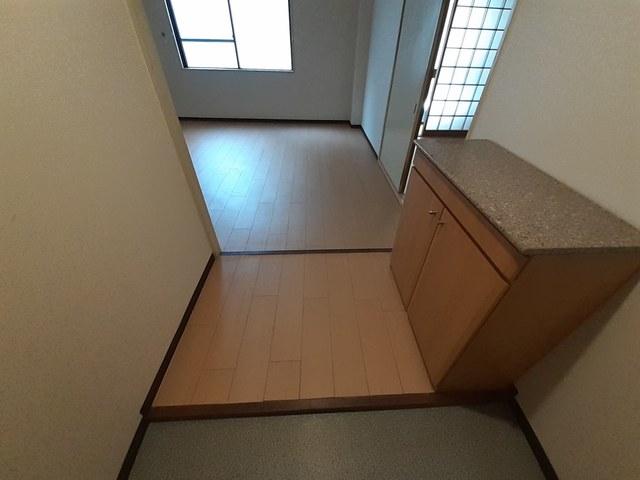 アイソレットハイツ 玄関