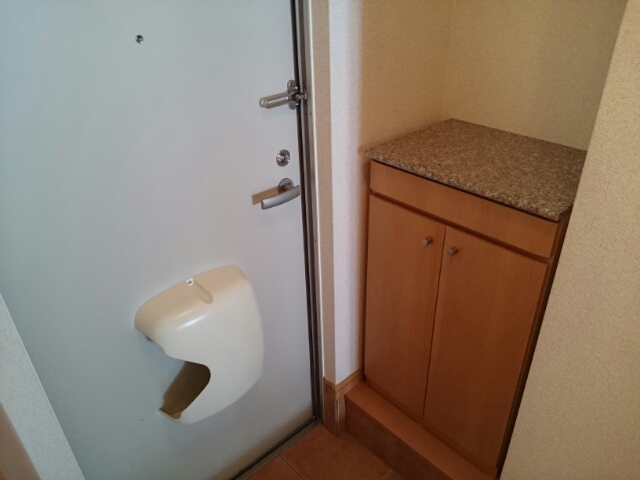 オーク帝塚山 玄関