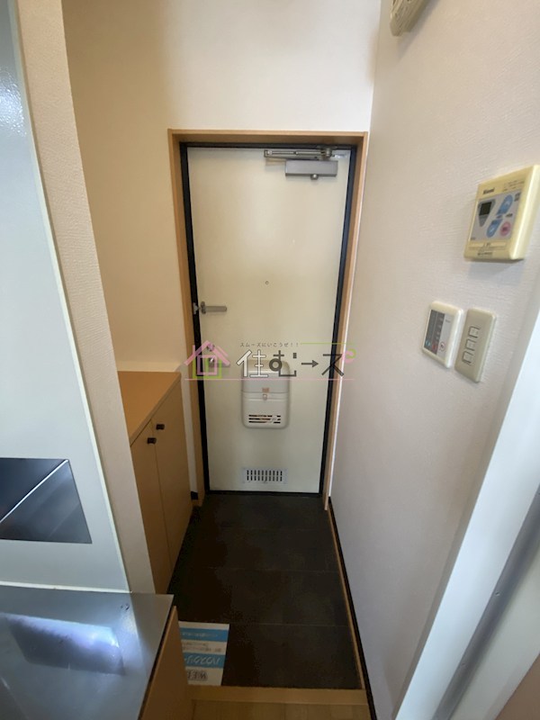 ハイツベイシャトル 玄関