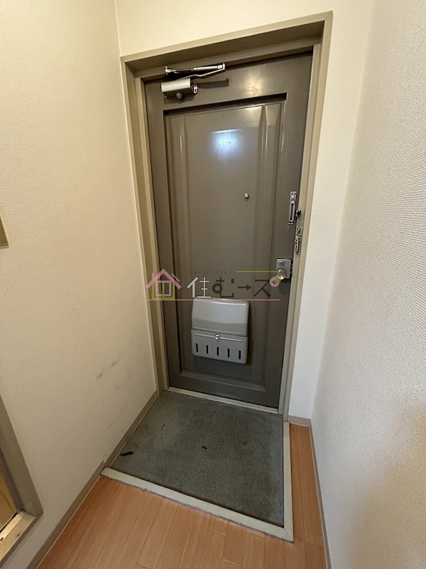 トラスティ加美 玄関