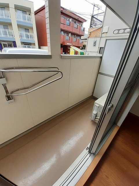 ミッドウエスト小阪 ベランダ