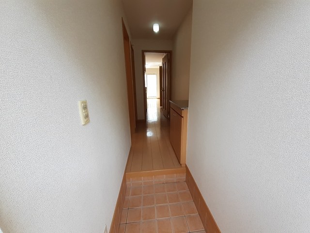 クリスタル　メゾンⅡ 玄関