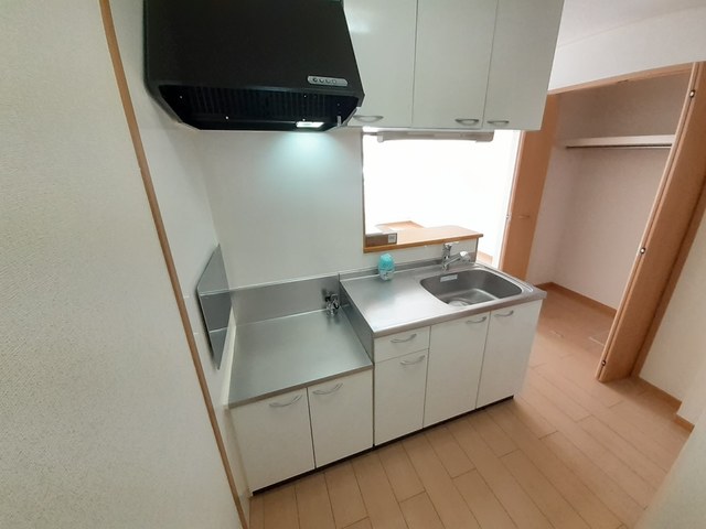 クリスタル　メゾンⅡ キッチン