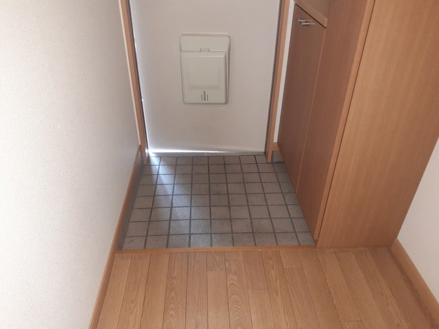 ヴィラ　ナカヤマ 玄関