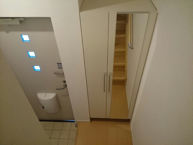サウスレジデンス　ミヤビ 玄関