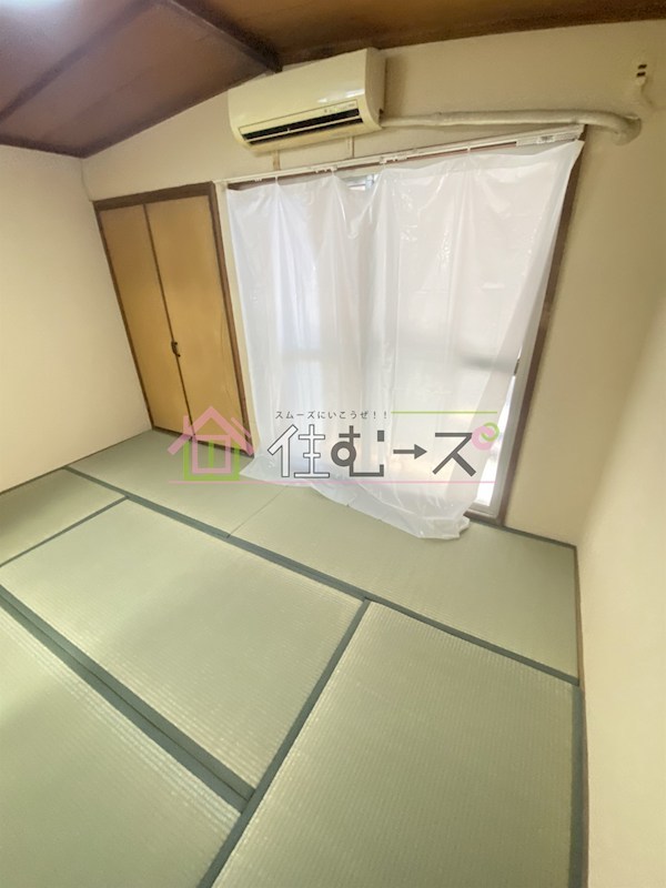 三和ビル ベッドルーム