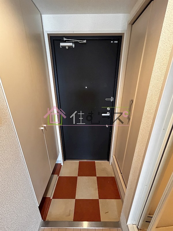 クレイドル西田辺 玄関