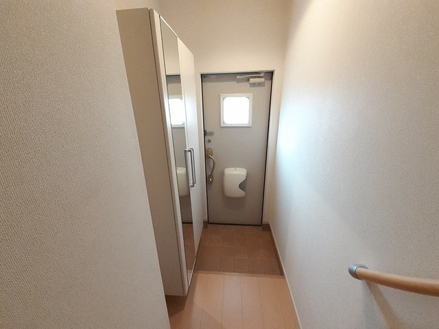 ヴィラ　サローネ 玄関