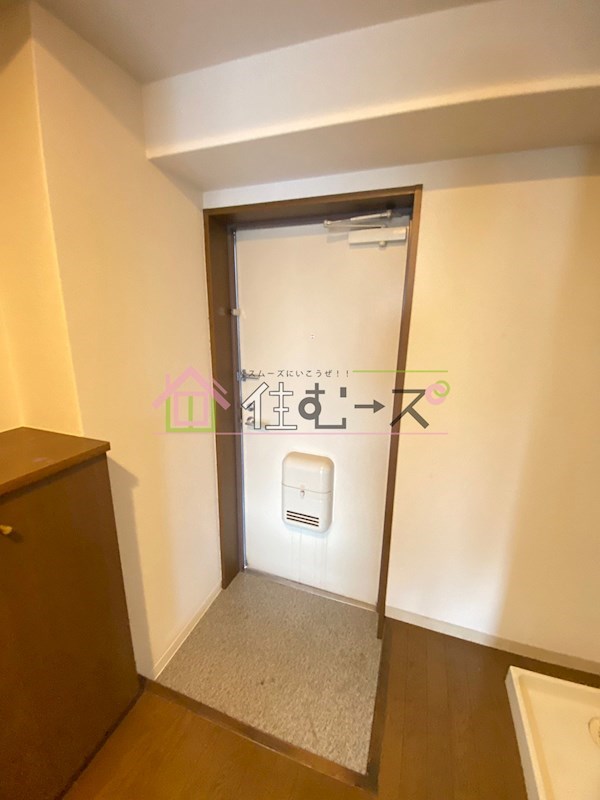 エストゥディオ・アヴァンサル 玄関