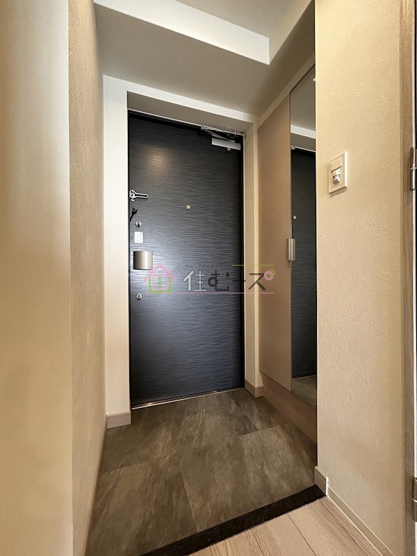 アドバンス大阪ビヤン 玄関