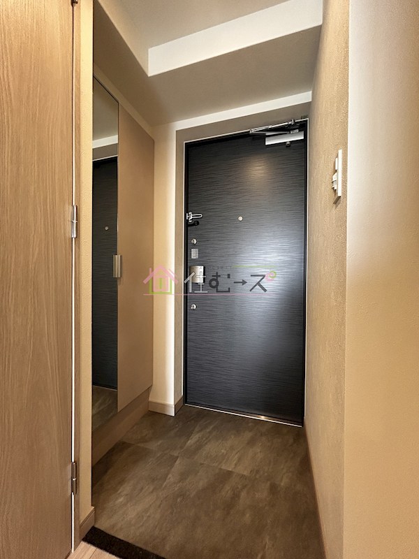 アドバンス大阪ビヤン 玄関