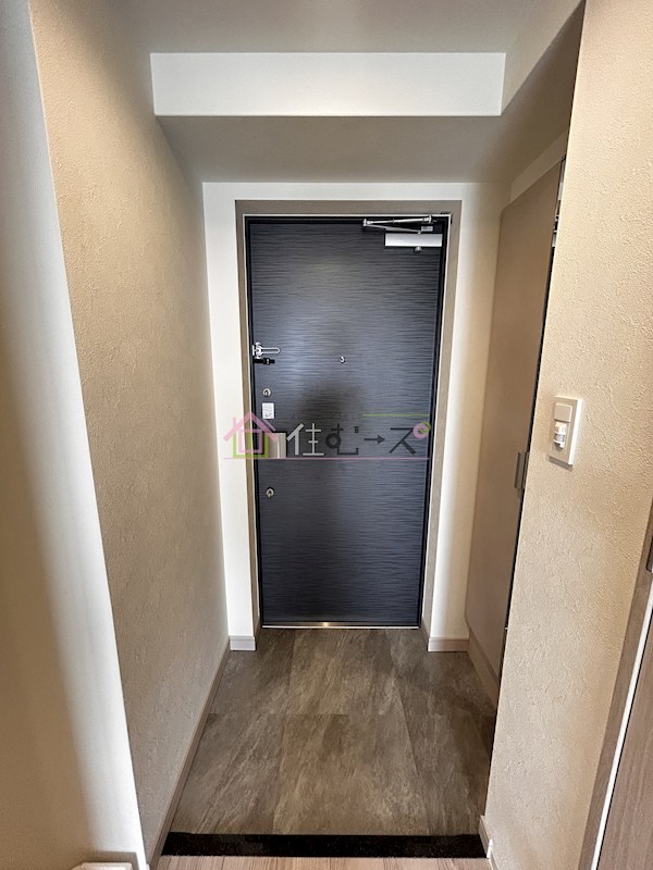 アドバンス大阪ビヤン 玄関