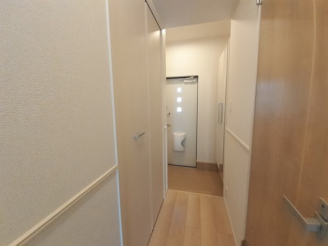 メゾンドシエル 玄関