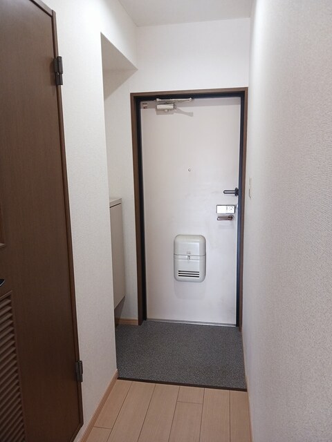 エミネンス小野 玄関