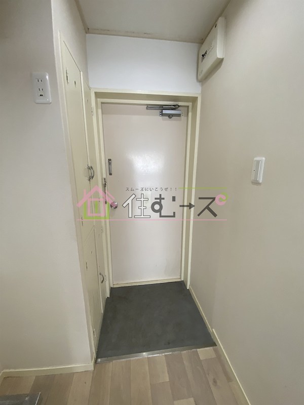 美里マンション 玄関