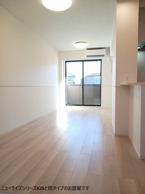 エヌ　プラス その他1