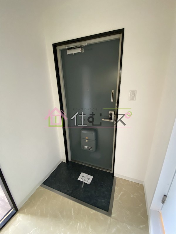 Y&amp;#39;sコート今福鶴見 玄関