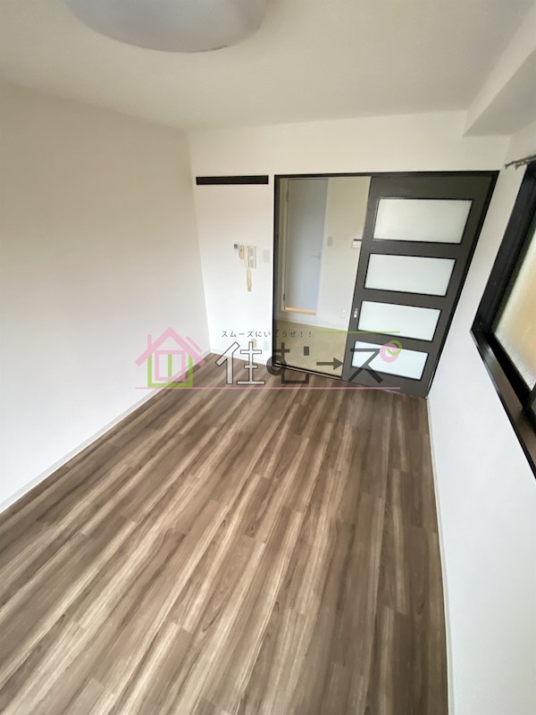 Y&amp;#39;sコート今福鶴見 リビング