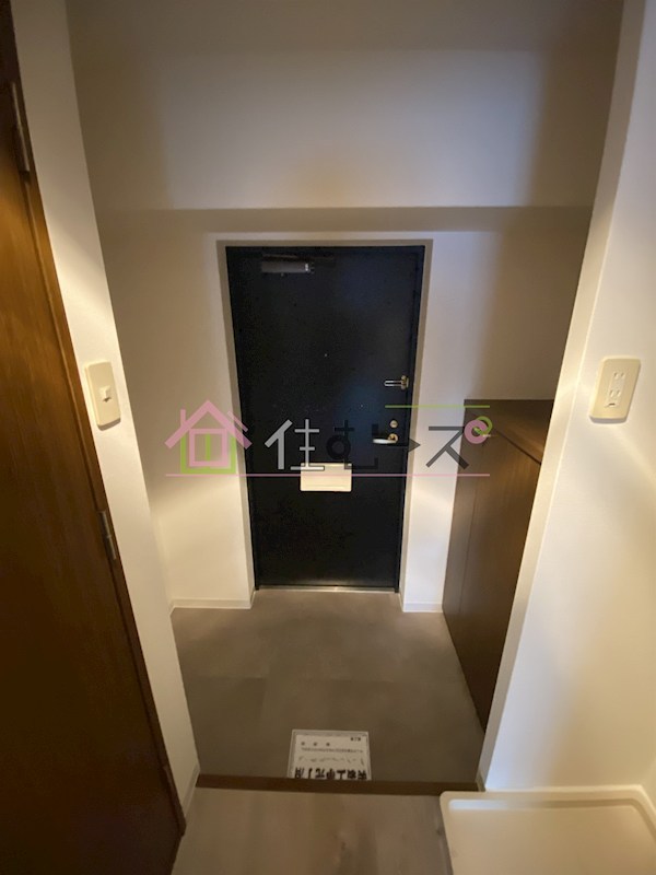 エスリード本町 玄関