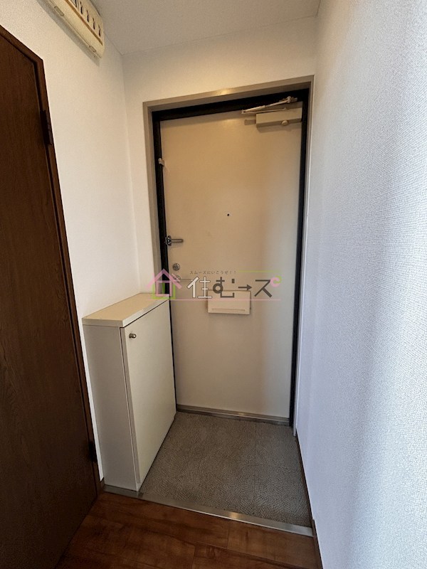 SKハイツ住之江 玄関