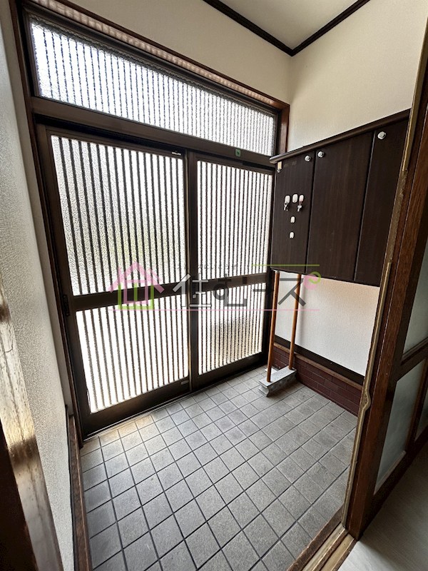 清水丘戸建 玄関