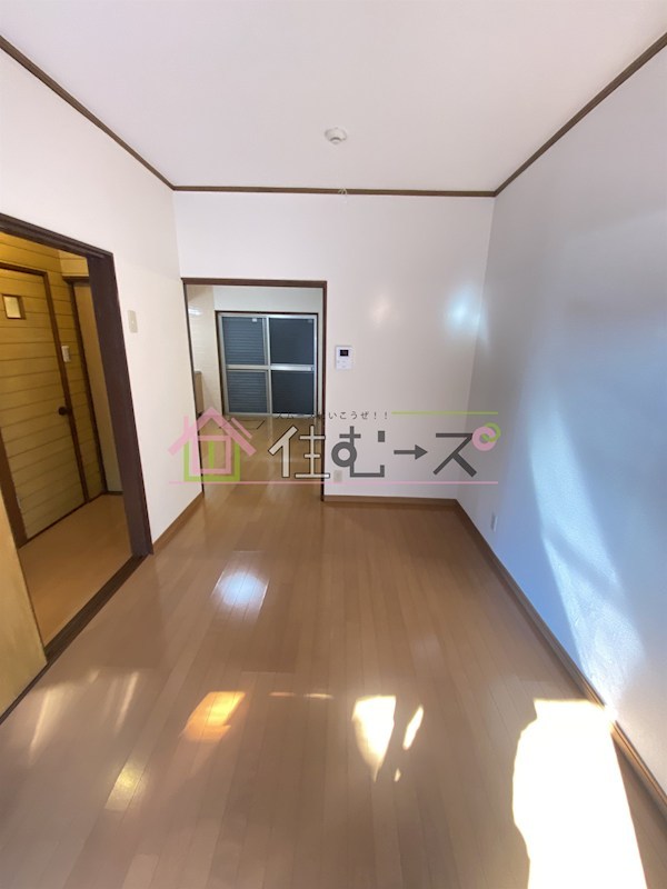 中島戸建て（中島1-23-258） リビング