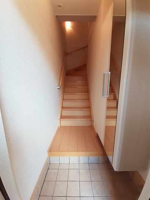 マスエモンⅠ番館 玄関