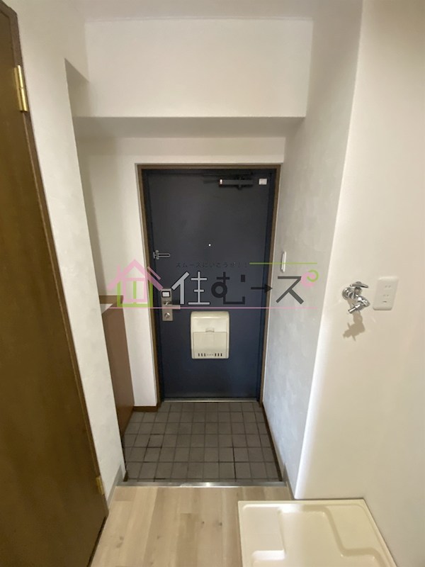 ローズコーポ新大阪9 玄関