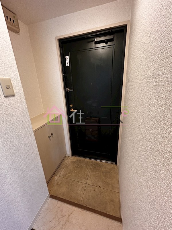 十三ホワイティ 玄関