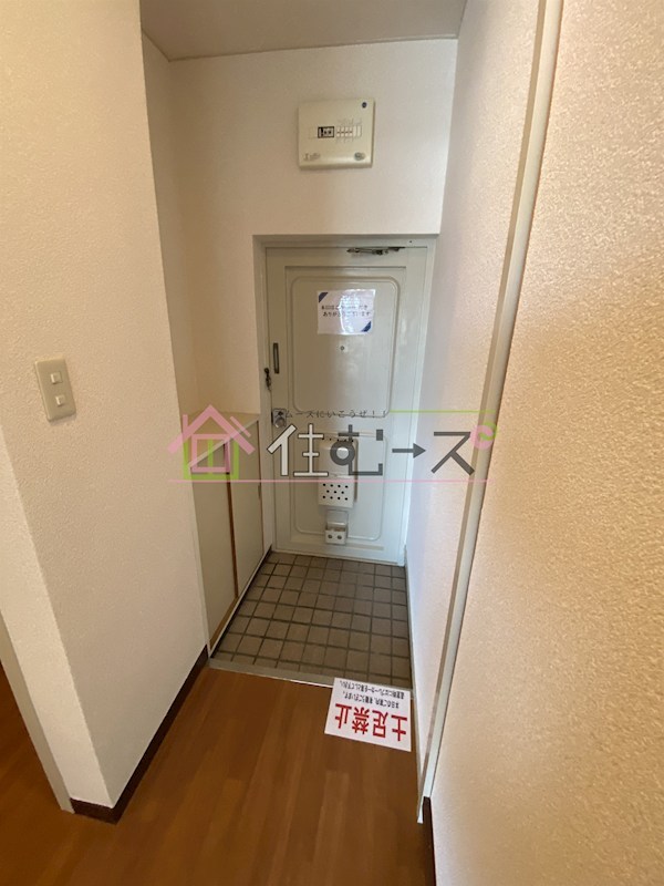 グランドハイツ北 玄関