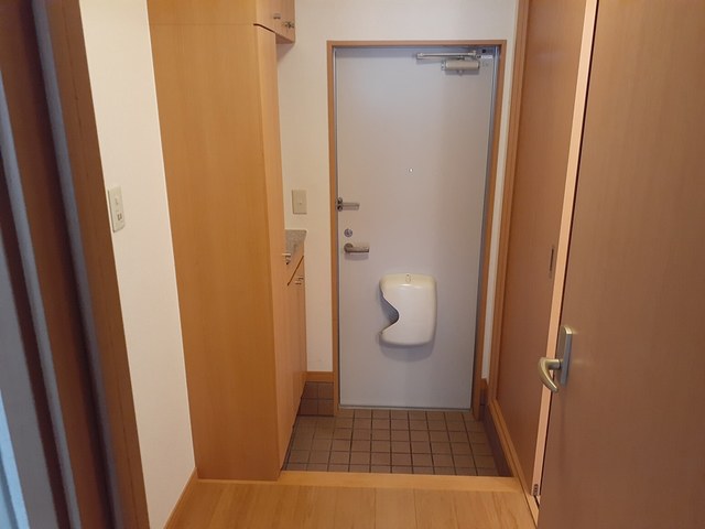 アルモニー綾園 玄関