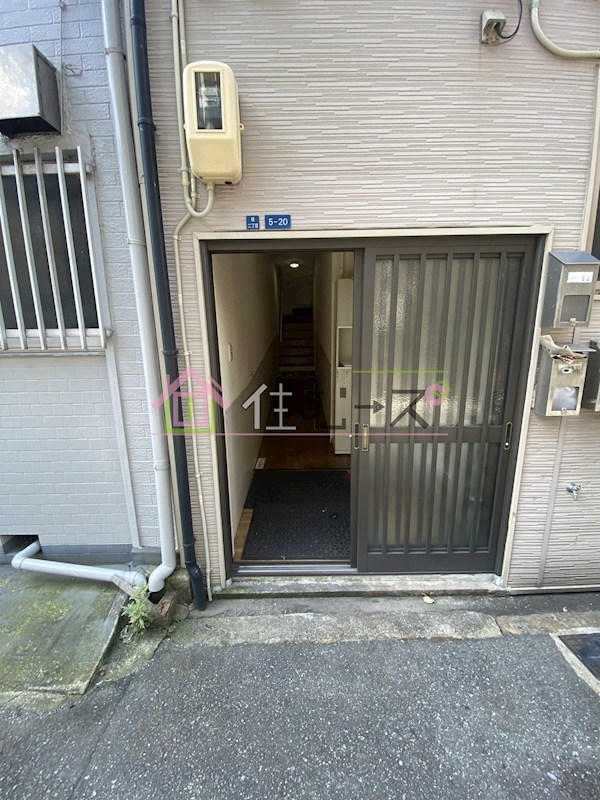 旭ハイツ エントランス