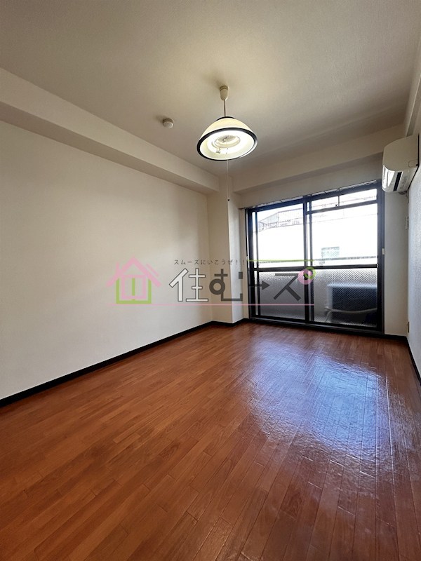 シロハイヌ千代崎 ベッドルーム