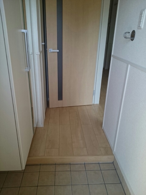 ルピナスＡ棟 玄関
