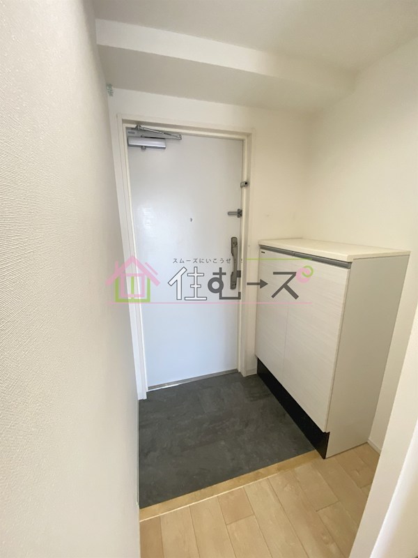 YOSHITOMI SANNOU 玄関