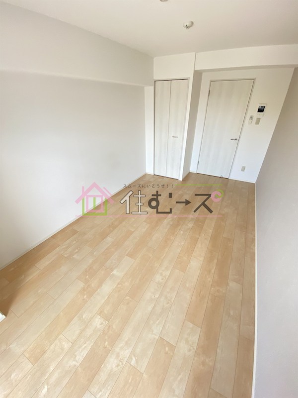 YOSHITOMI SANNOU リビング