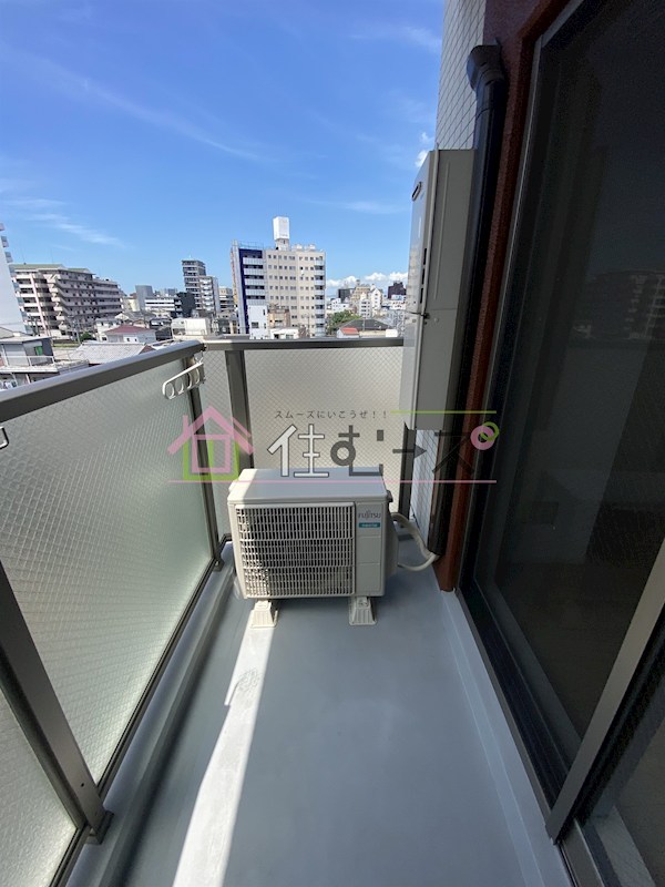 YOSHITOMI SANNOU ベランダ