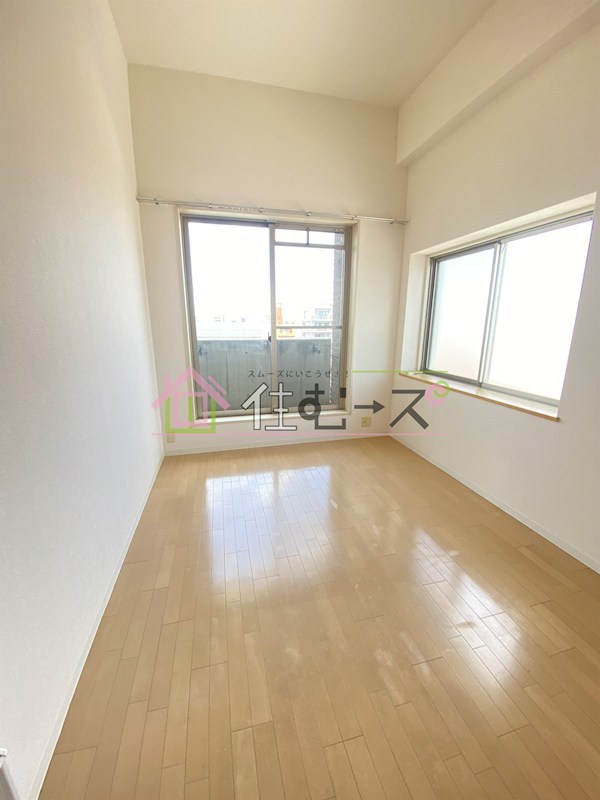 W.O.B.レマーニー昭和町 ベッドルーム