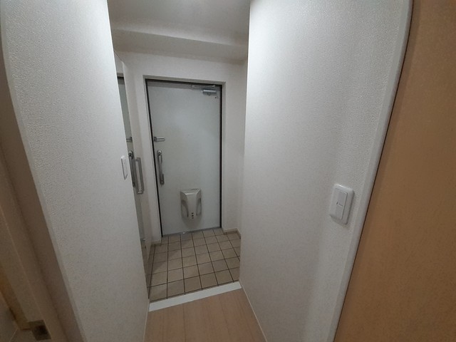 カーロ．アロッジオ 玄関