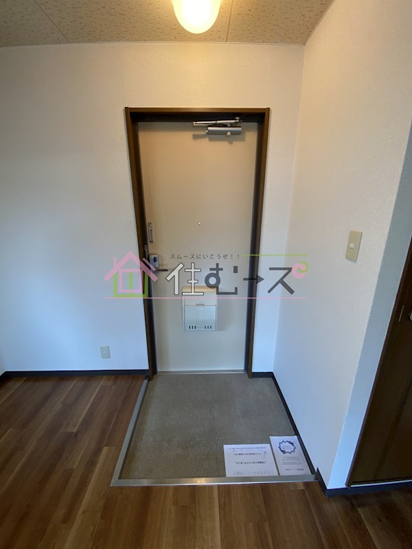 ステーツ横堤 玄関