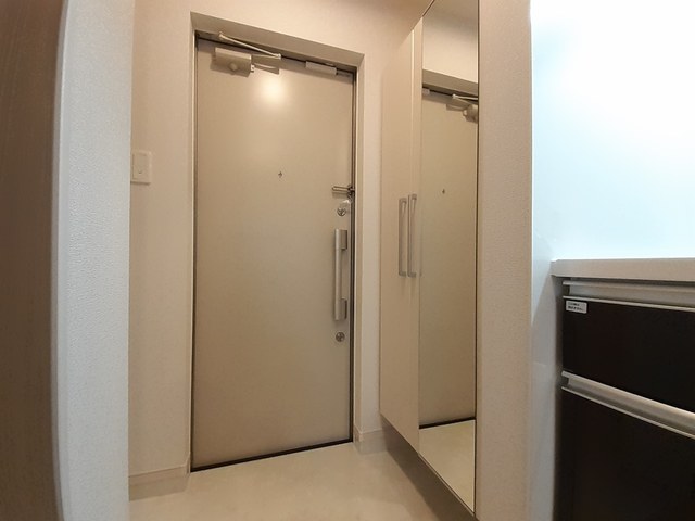 シャルマン昭和町 玄関