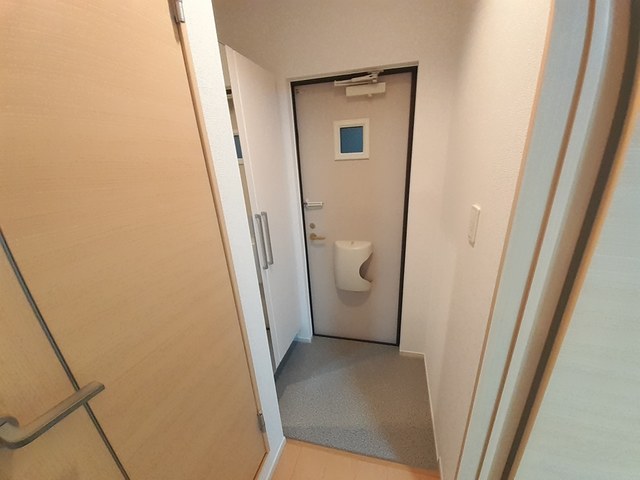 ダイアナ　ヴィレッジ 玄関