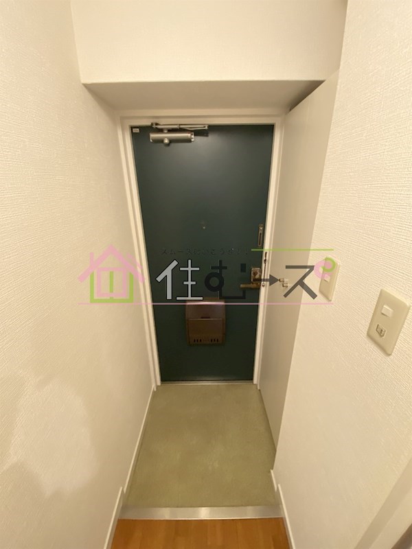 大国町青山ビル 玄関