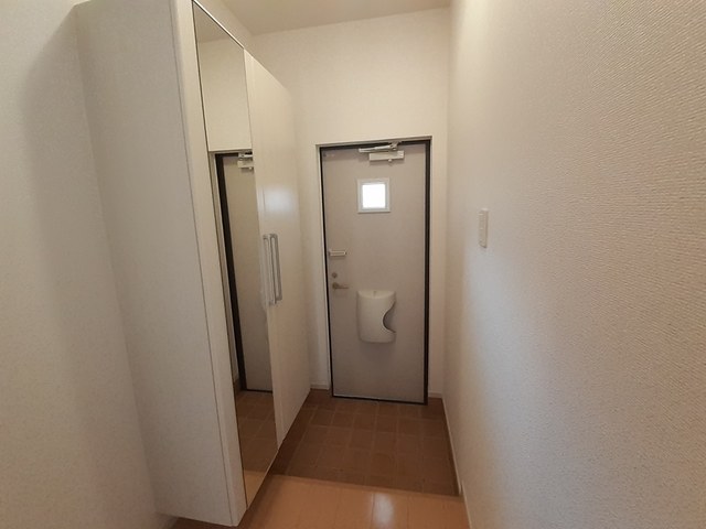 ファミールほたるⅡ 玄関