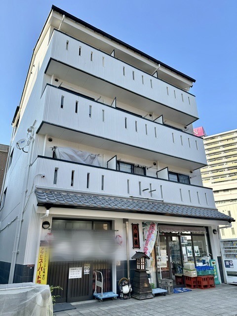 ヤワタヤ　ビルディング 外観