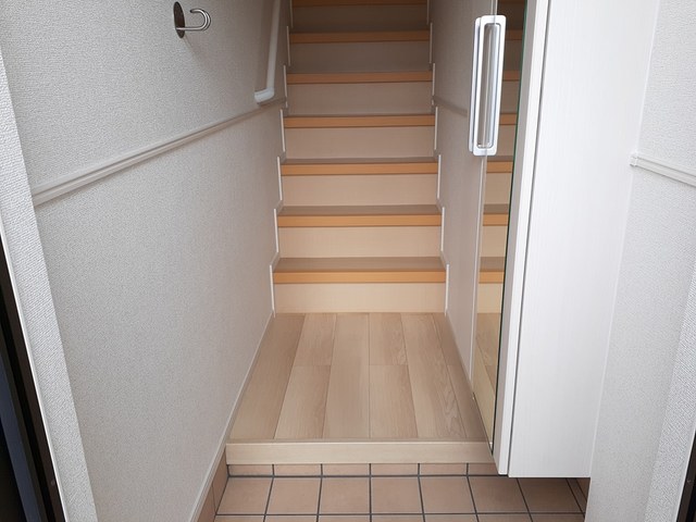 スカースデール　Ⅱ 玄関