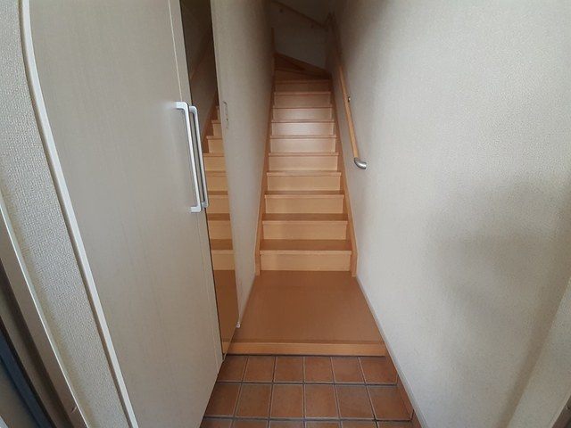 ひまわり 玄関