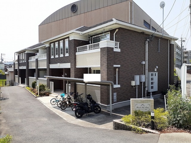 ブルックサイド摂津 外観